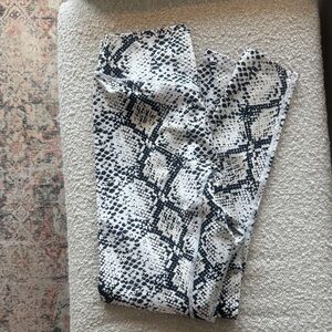 Balance (vitality) Snakeskin Print Leggings